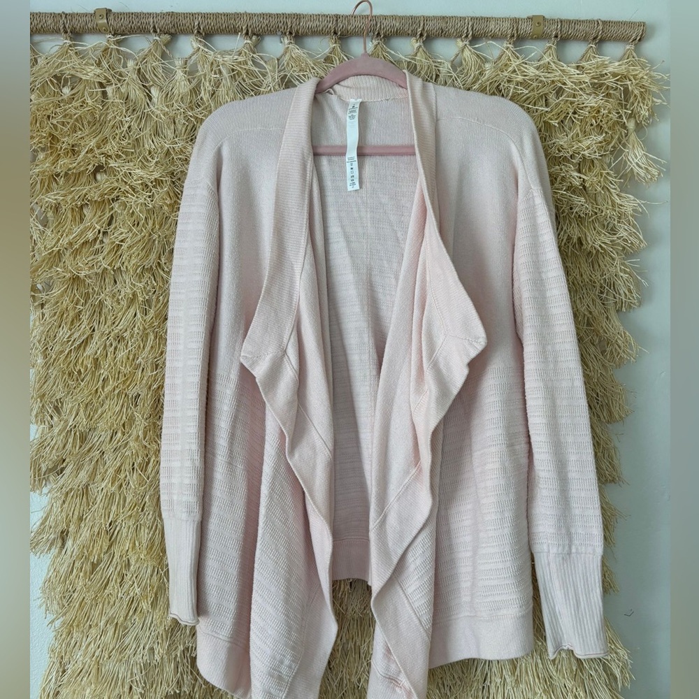 SOLD🚨LULULEMON✨GUC SILKY SOFT✨ Find Your Calm Wrap✨Chantilly✨Size 4 - Picture 7 of 16
